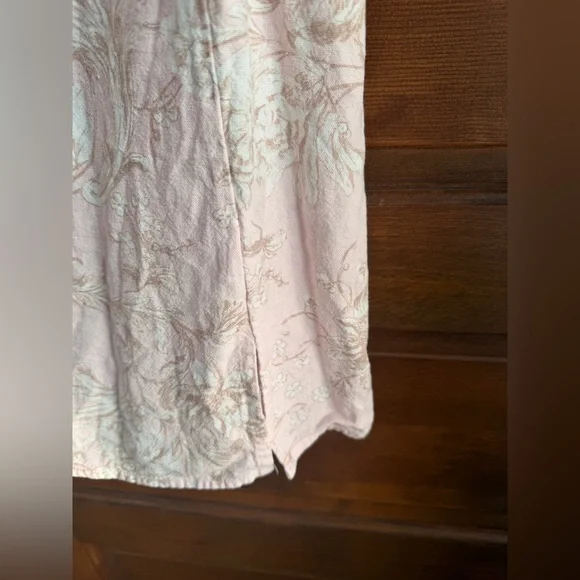 Francesca’s Mi Ami Pink Floral Smocked Sleeve Linen Mini Dress - Picture 4 of 7